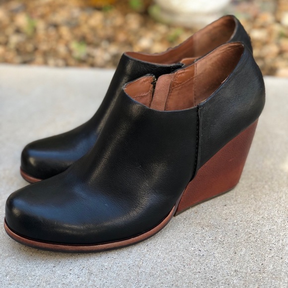 KorkEase Shoes Korkease Black Leather Wedge Bootie 85 Us Womens